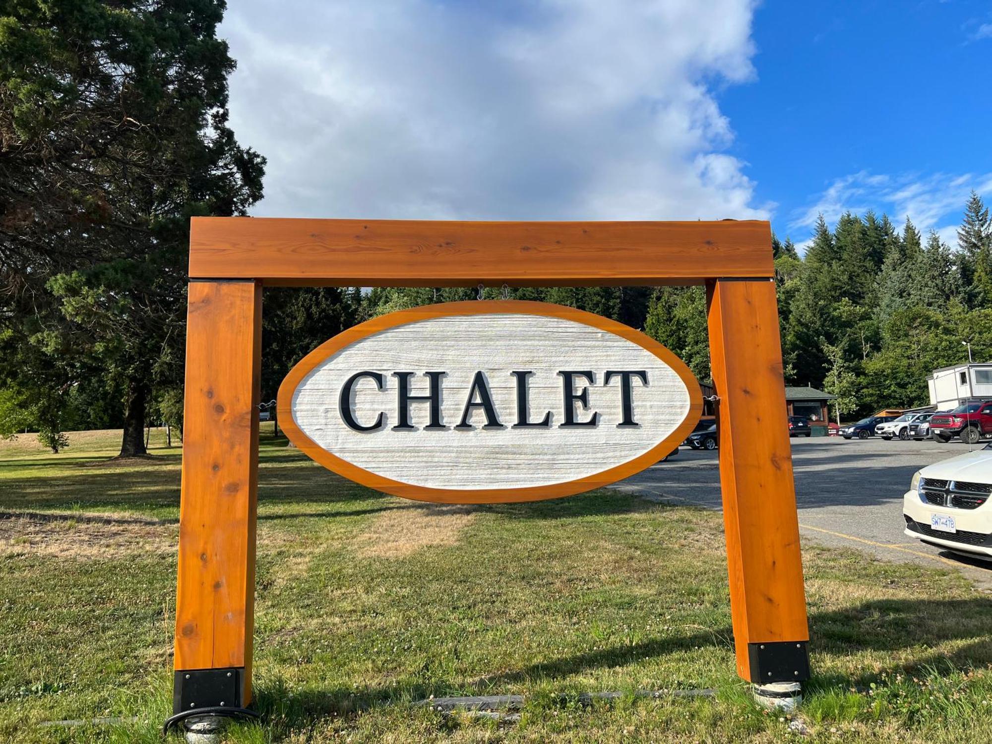 Chalet Inn Kitimat ภายนอก รูปภาพ