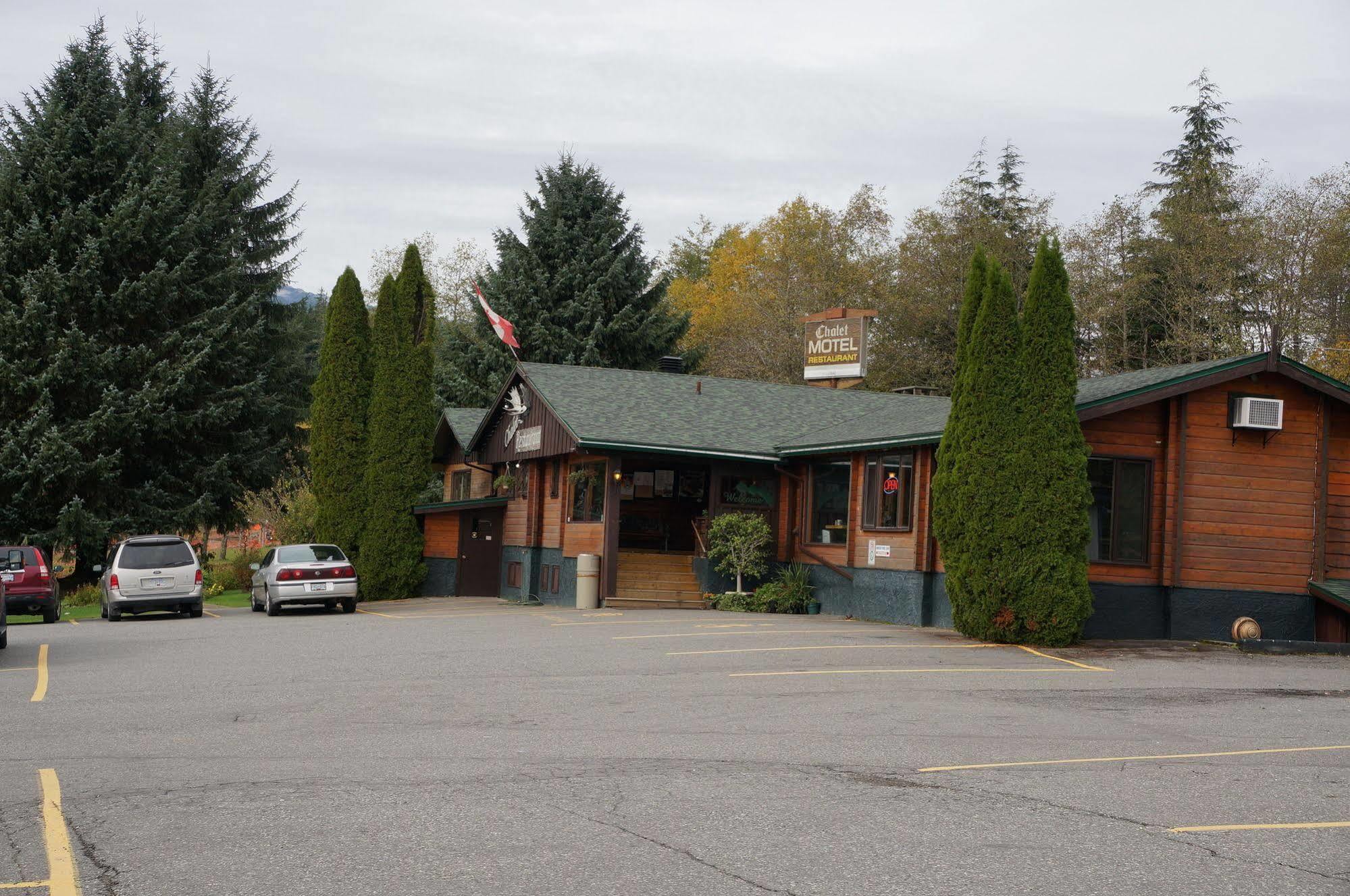 Chalet Inn Kitimat ภายนอก รูปภาพ