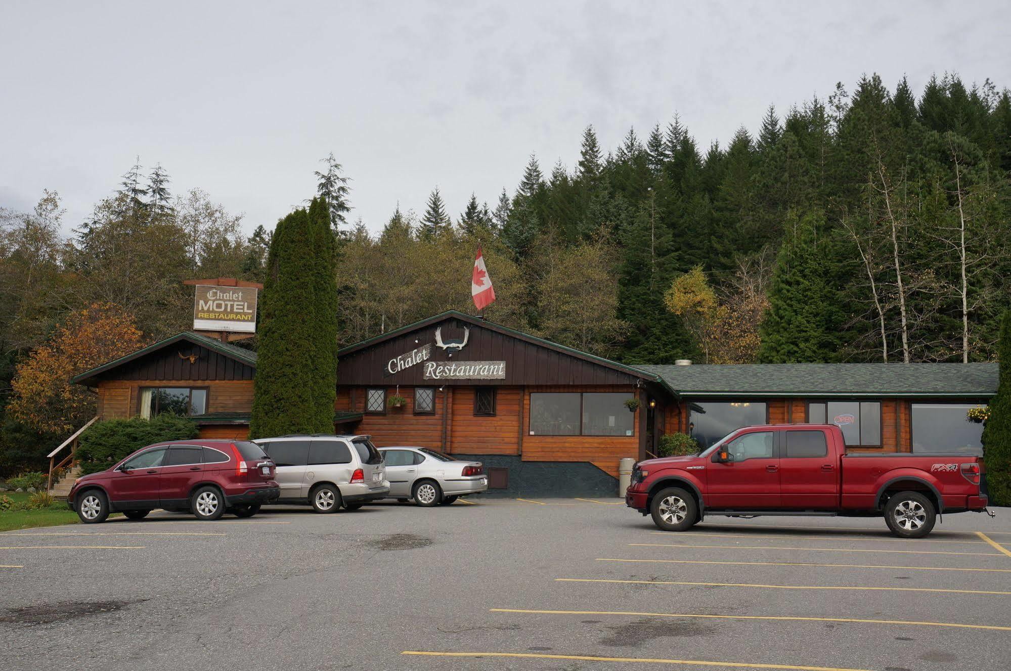 Chalet Inn Kitimat ภายนอก รูปภาพ